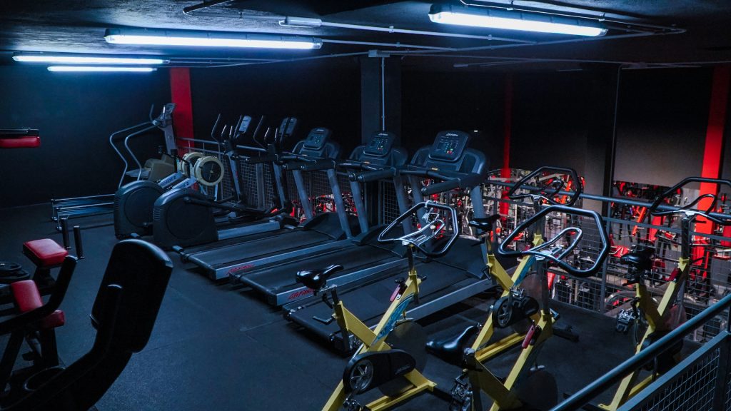 Zona de cardio en Titan Fit Club, gimnasio en Las Palmas.